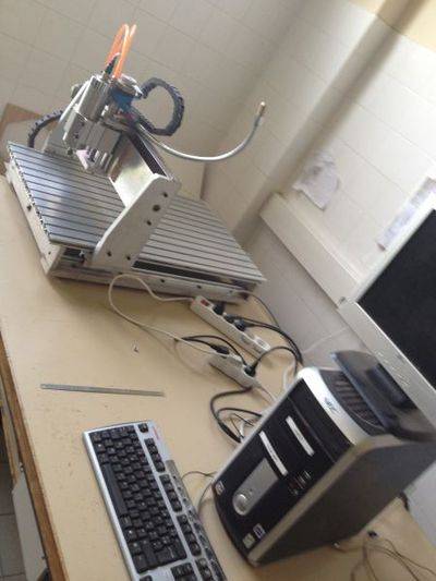 fraiseuse-petite_cnc.jpg fraiseuse-petite_cnc.jpg